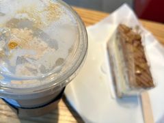 -星巴克(上海虹桥新天地二店)