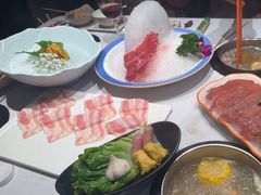 -泓炙颐凤鲜海鲜火锅料理(桐乡店)