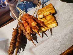 烤羊肉串-老炭长时尚音乐烧烤吧