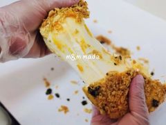 夹心拉丝肉松小皇-麦麦点心铺(正荣·时代广场店)