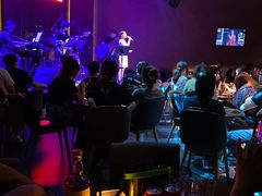 -TZ House音乐现场(来福士中心店)