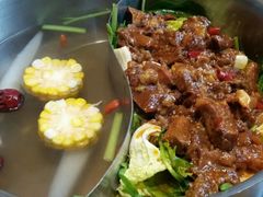 特色牛腩煲-手选潮汕鲜牛肉火锅(二七广场店)