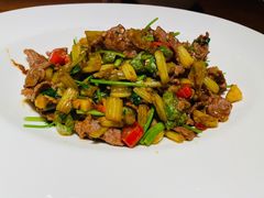 小炒大南门黄牛肉-山里亲戚(淞虹路店)