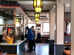 大堂-门框胡同百年卤煮(新街口店)