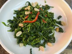 凉拌嫩桑叶-石榴花开餐厅