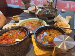 -万重锦·人文川菜馆(骡马市店)