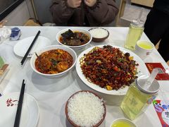 -独一佳老胡湘菜馆(矿山路店)