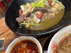 -万记麻辣烫国展总店