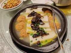 -莲餐厅·湖北菜·潜江小龙虾店(愚园路店)