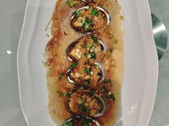 -鞍山大白鲨美食酒店