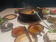 -贵府酸汤牛肉火锅·贵州老字号(飞山街店)