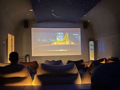 -涨巢·潮玩水疗局