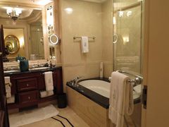 -广州富力丽思卡尔顿酒店