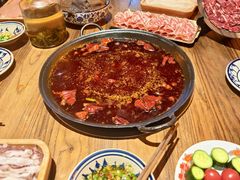 -旧街市鲜货老火锅(大光路店)