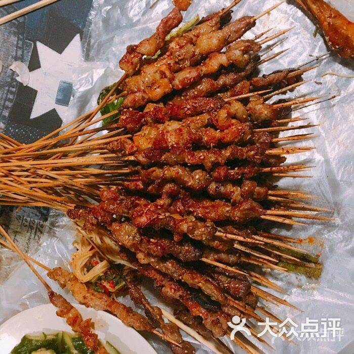 沈阳串店：一场舌尖上的美食巡礼