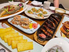 -青瓦餐厅·生鱼片·韩园烤肉(西塔店)