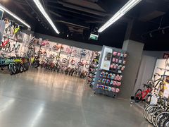 -迪卡侬(西三旗店)