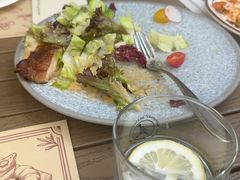 -Mark&Mars Restaurant