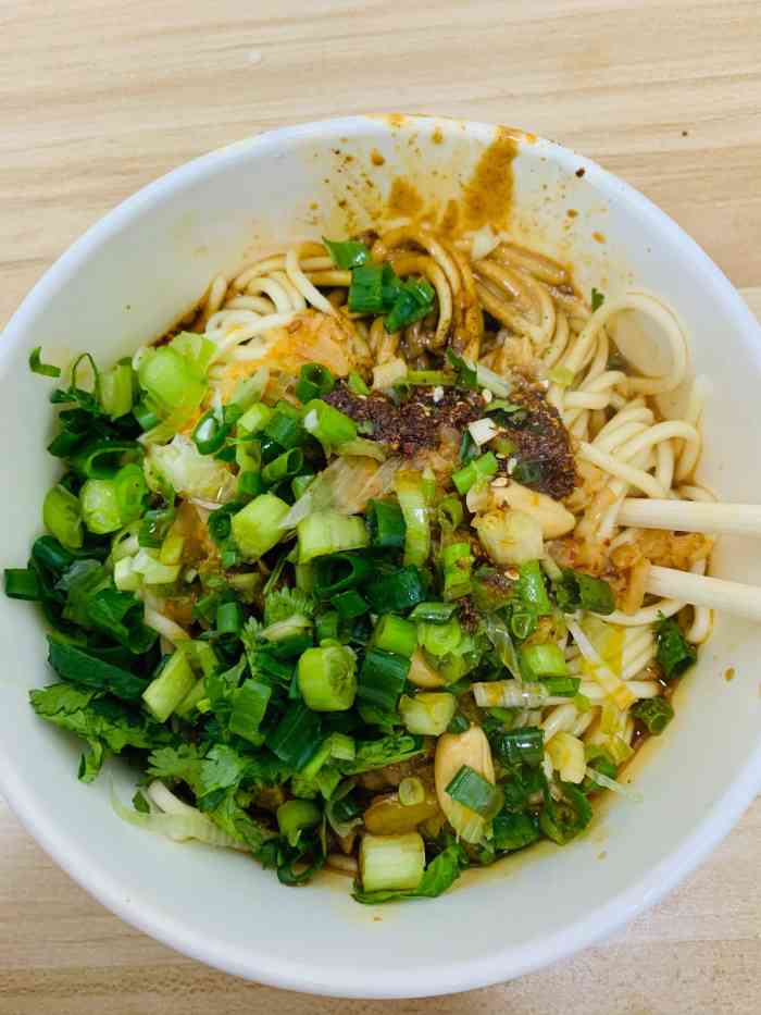 李记热干面(多福路店)-"这家的热干面真的很到位.搬了好几次位.