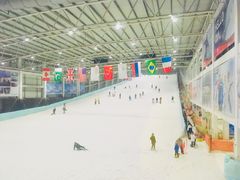 -乔波室内滑雪场