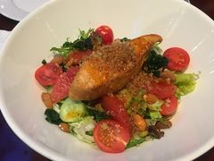 煎三文鱼西柚藜麦沙拉-bluefrog蓝蛙(水游城店)