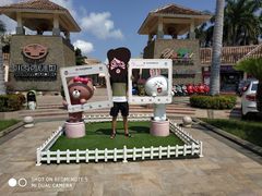 -亚龙湾亚泰商业街