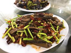 -易老九江湖菜(北滨一路店)