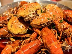 -肥肥虾庄·金牌油焖大虾(汉街SKP店)