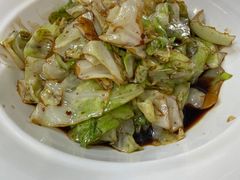 爆炒卷心菜-雪湖煜辰鱼头老店(雪野湖店)