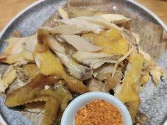 -头上红煨盐鸡·非遗院子餐厅