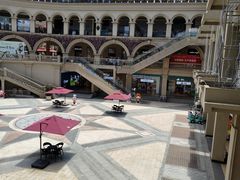 -王府井奥莱临潼小镇(临潼店)