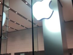 -Apple零售店(华贸购物中心店)