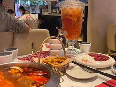 -左庭右院鲜牛肉火锅(金山万达店)