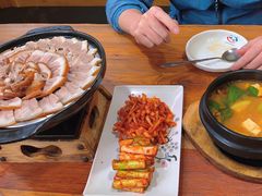 -百年石锅饭·朝鲜族传统民餐