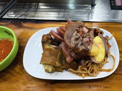 -哈尔滨小酒馆·鲜肉现穿自助烧烤(康新花园店)