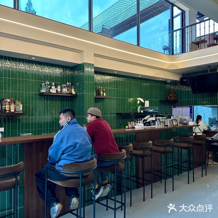 杭州新开！！很美式！！很chil!!