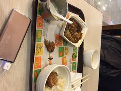 东方既白(浦东机场店)-东方既白(上海浦东国际机场)