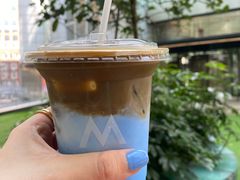 地球拿铁-M Stand(上海人民广场来福士店)