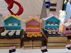 -亚洲国际大酒店·云顶阁旋转自助餐厅