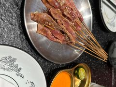 -何妹湿辣牛肉·粤式烧烤砂煲(桂雅路店)