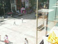 -肯德基(尖岭万达店)