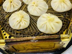 灌汤包-西安贾三灌汤包·回坊小吃·清真炒菜(北院门总店)