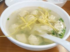 太湖三白小馄饨-忆秦园小笼包(惠山古镇总店)