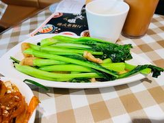 猪油渣炒菜心-新大咀港式茶餐厅(宝山万达店)