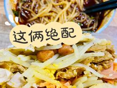 高炉烧饼-老字号杨坡红油米线腊汁肉夹馍(东四道巷店)