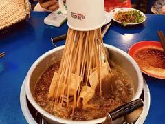 -马路边边串串香(涑河南街店)