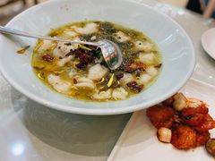 有滋有味酸菜鱼-鹊华居·地道鲁菜·海鲜·融合味(大明湖店)