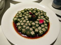 -八府香鸭·啫啫煲(华山路店)