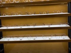 -罗伯特眼镜·蔡司官方授权(罗湖国贸店)