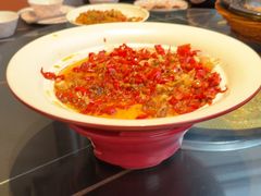 -阿瓦山寨·湘菜现炒·剁椒鱼头王(咸阳总店)